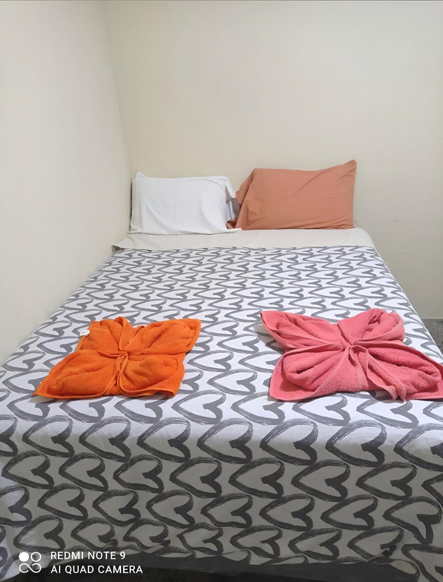 Hostal The Friends ปานาคาเชล ภายนอก รูปภาพ